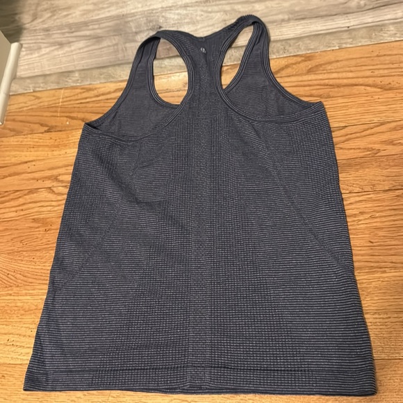 Lululemon swiftly tank pin stripe *original* - Picture 4 of 5